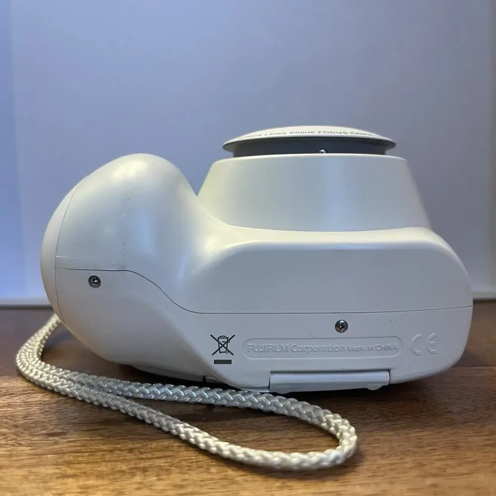 FUJIFILM Instax Mini 7S Instant Film Camera White - FOR PARTS/REPAIR